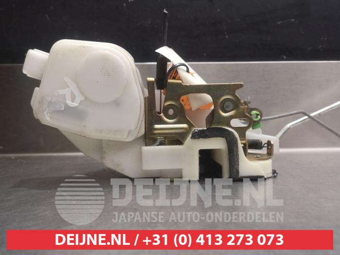 Mitsubishi Pajero Deurslot Mechaniek 4Deurs rechts-voor O281023