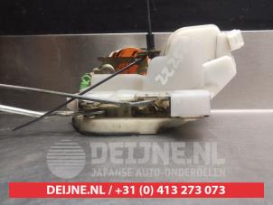 Mitsubishi Pajero Front door lock mechanism 4-door, right O281023 photo 2