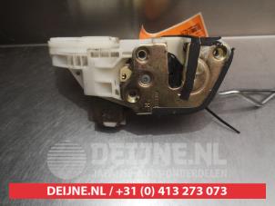 Mitsubishi Pajero Front door lock mechanism 4-door, right O281023 photo 3