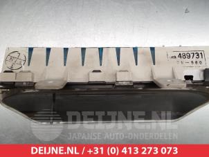 Mitsubishi Space Runner Odometer KM O304779 photo 2