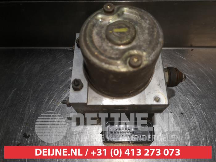 Gebruikte ABS Pomp Mitsubishi Space Runner (N6) 2.4 16V GDI GLS Prijs € 75,00 Margeregeling aangeboden door V.Deijne Jap.Auto-onderdelen BV