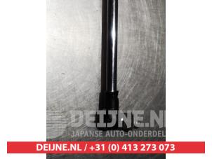 Daihatsu Sirion Gasdemper links-achter O294272 foto 3