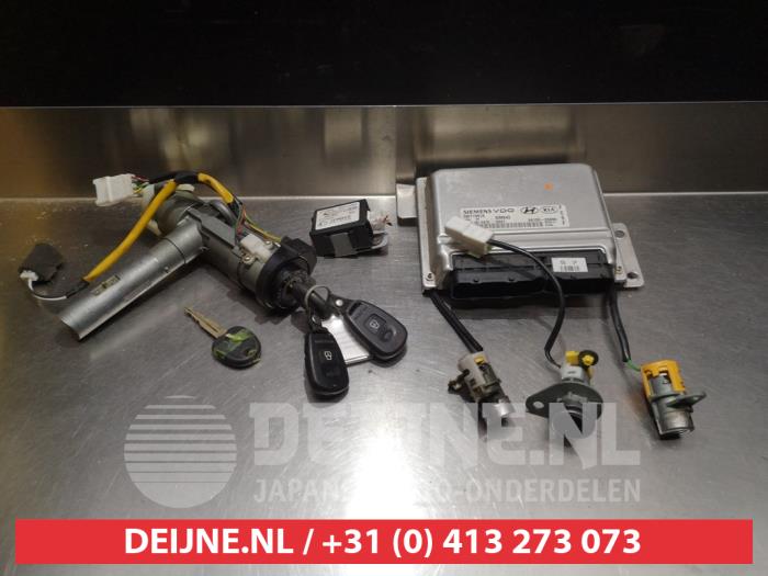 Hyundai Trajet Set of cylinder locks (complete) O277896