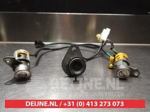 Hyundai Trajet Schlossset Zylinder (komplett) O277896 foto 2