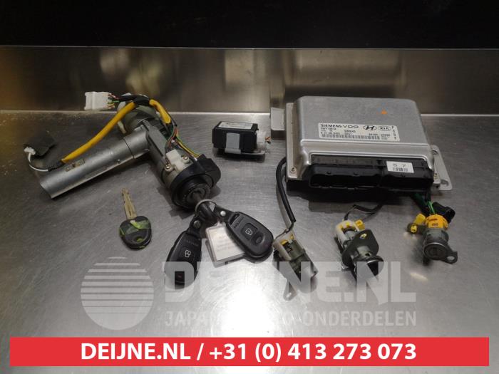 Hyundai Trajet Ignition lock + key O334864