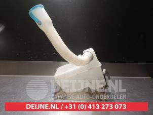 Daewoo Tacuma Front windscreen washer reservoir O340590 photo 3