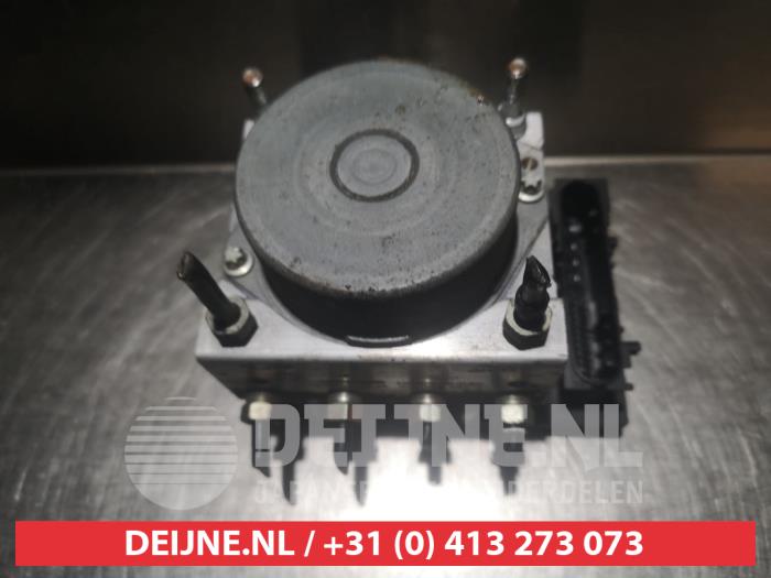 Gebruikte ABS Pomp Mazda MX-5 (NC) 1.8i 16V Prijs € 150,00 Margeregeling aangeboden door V.Deijne Jap.Auto-onderdelen BV