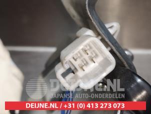 Mazda 2 Rear wiper motor O300962 photo 3
