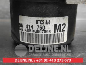 Chevrolet Evanda ABS pump O337138 photo 2