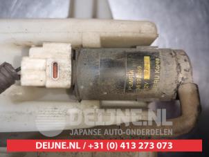 Chevrolet Evanda Front windscreen washer reservoir O340344 photo 3
