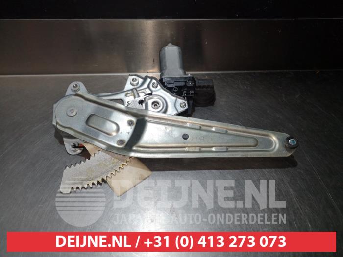 Subaru Justy Fenstermechanik 4-türig links hinten O290482