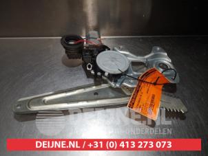 Subaru Justy Ruitmechaniek 4Deurs links-achter O290482 foto 2
