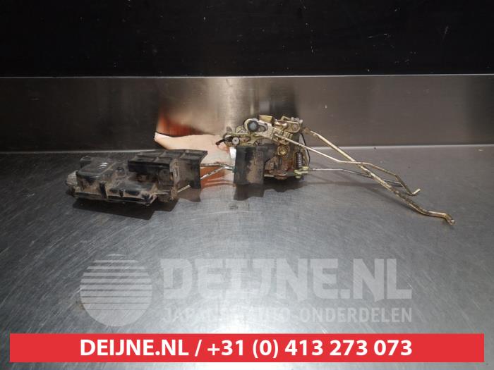 Hyundai Coupe Deurslot Mechaniek 2Deurs rechts O279170