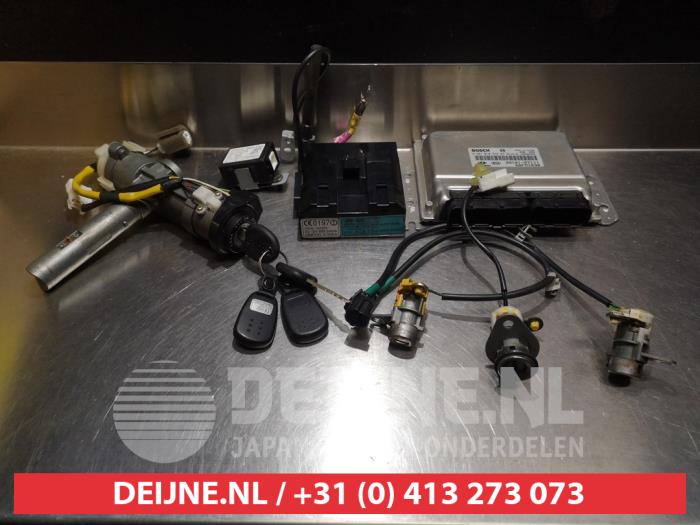 Hyundai Trajet Ignition lock + key O334865