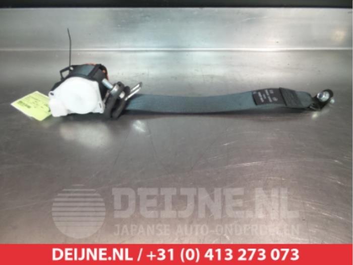 Suzuki Splash Veiligheidsgordel rechts-achter O11801