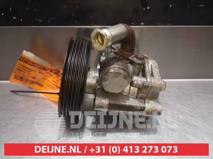 Stuurbekrachtiging Pomp van een Mitsubishi Grandis (NA) 2.0 DI-D 16V 2008