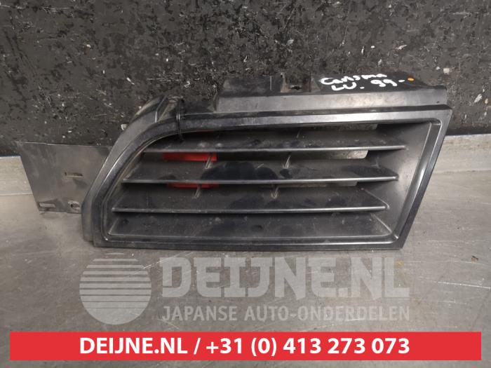Mitsubishi Carisma Grille O265342
