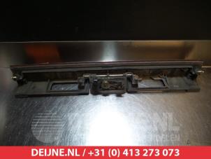 Toyota Previa Reflektor Zierblech hinten O300403 foto 2