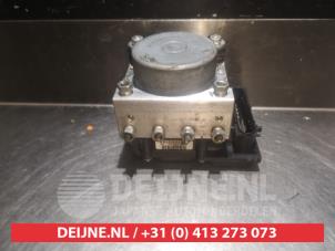 Daihatsu Cuore ABS Pomp O338233 foto 3