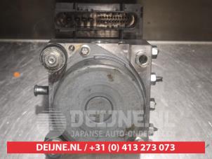 Daihatsu Cuore ABS Pomp O338233 foto 2