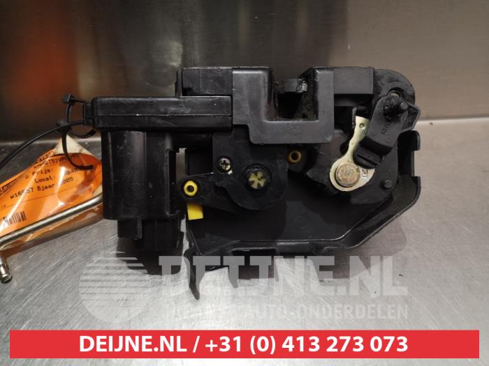 Hyundai Getz Deurslot Mechaniek 4Deurs rechts-achter O281372