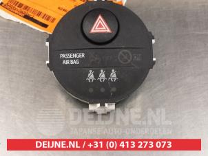 Gebruikte Alarmlicht Schakelaar Toyota Yaris III (P13) 1.5 16V Hybrid Prijs € 10,00 Margeregeling aangeboden door V.Deijne Jap.Auto-onderdelen BV