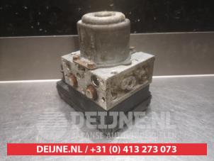 Toyota Corolla ABS pump O338456 photo 3