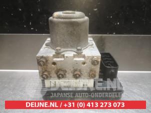 Toyota Corolla ABS pump O338456 photo 2