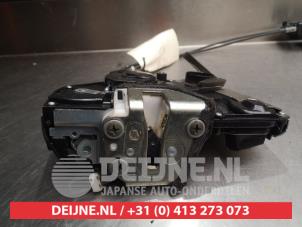Kia Carnival Front door lock mechanism 4-door, right O280890 photo 3