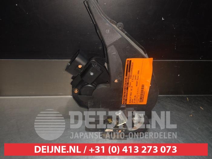Lexus IS Deurslot Mechaniek 4Deurs links-achter O280286