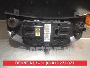 Nissan Micra Kachel Bedieningspaneel O305633 foto 2