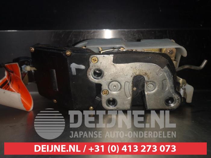 Toyota Celica Door lock mechanism 2-door, left O279130