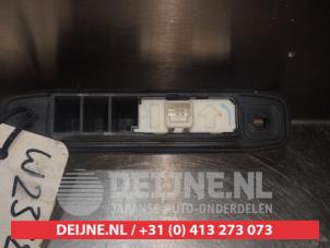 Toyota Verso Tailgate handle O296922 photo 2