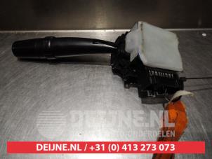 Toyota Avensis Ruitenwis Schakelaar O310373 foto 3