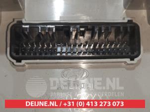 Hyundai IX35 Heater control panel O305504 photo 3