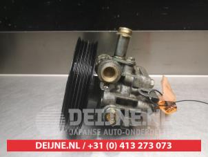 Mitsubishi Lancer Power steering pump O331497 photo 2