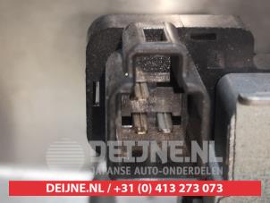 Mazda 2 Scheibenwischermotor hinten O300937 foto 4