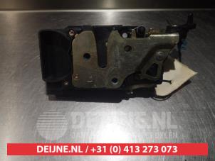 Daewoo Tacuma Deurslot Mechaniek 4Deurs links-achter O280280 foto 3