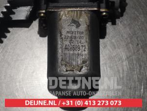 Nissan Almera Ruitmechaniek 4Deurs rechts-achter O291187 foto 3
