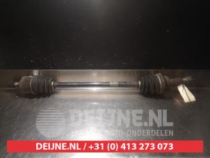 Gebruikte Steekas links-achter Hyundai Santa Fe II (CM) 2.2 CRDi 16V 4x4 Prijs € 35,00 Margeregeling aangeboden door V.Deijne Jap.Auto-onderdelen BV