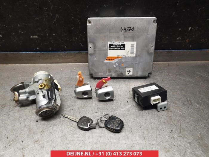Toyota Avensis Verso Schlossset Zylinder (komplett) O278885