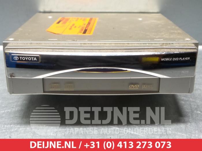 Toyota Avensis Verso DVD Speler O313648