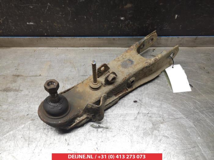 Nissan King Cab Front lower wishbone, right O382256