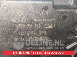 Toyota Yaris Ruitenwissermotor achter O301436 foto 3