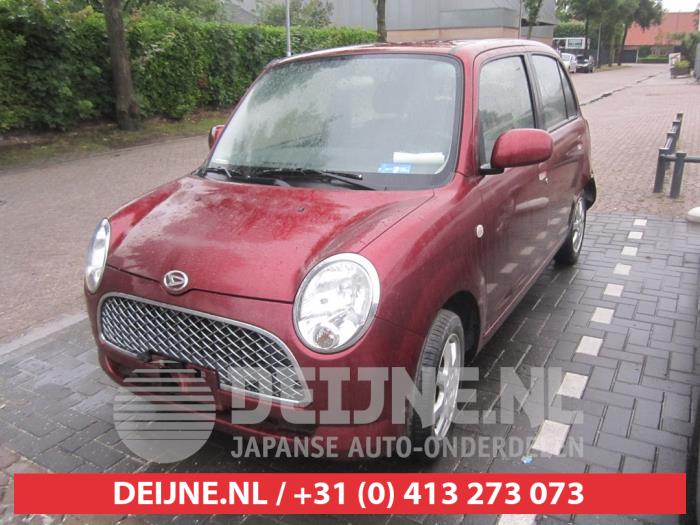 Daihatsu Trevis Portier 4Deurs links-achter O285613