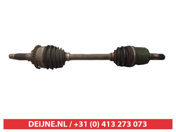 Mazda 323 Aandrijfas links-voor O317423