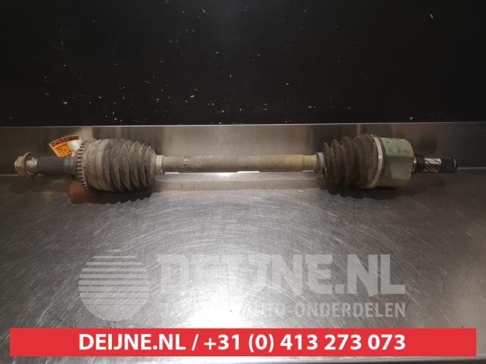 Gebruikte Aandrijfas links-achter Mazda RX-8 (SE17) 1.3 Renesis Prijs € 35,00 Margeregeling aangeboden door V.Deijne Jap.Auto-onderdelen BV