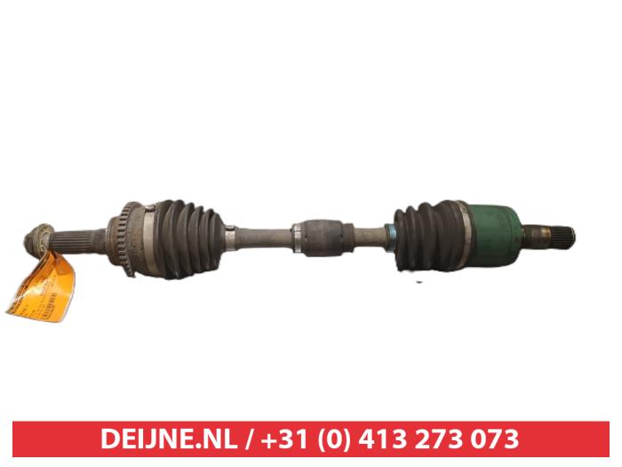 Mazda 323 Aandrijfas links-voor O317421