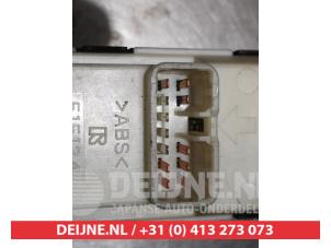 Daihatsu Materia Kombischalter Fenster O312237 foto 2