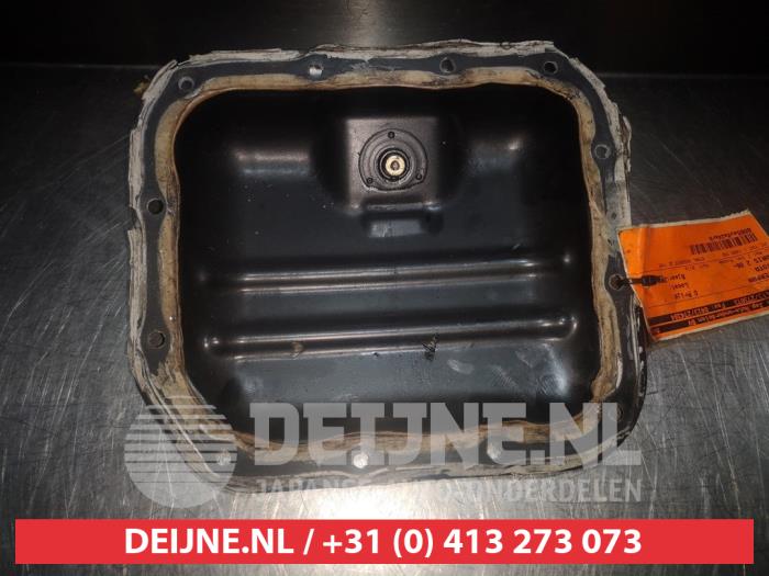 Gebruikte Carterpan Toyota Yaris II (P9) 1.4 D-4D Prijs € 50,00 Margeregeling aangeboden door V.Deijne Jap.Auto-onderdelen BV
